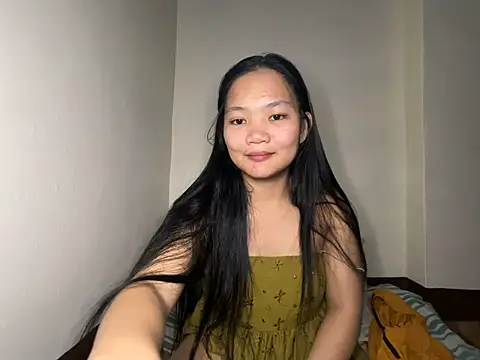 Snapshot of princess_janine chatting on 07.14.26 princess janine online show from 07.14.26