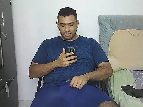 Snapshot of morenocabro10 chatting on 03.24.26 morenocabro10 online show from 03.24.26