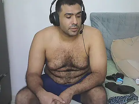 Snapshot of morenocabro10 chatting on 03.25.26 morenocabro10 online show from 03.25.26