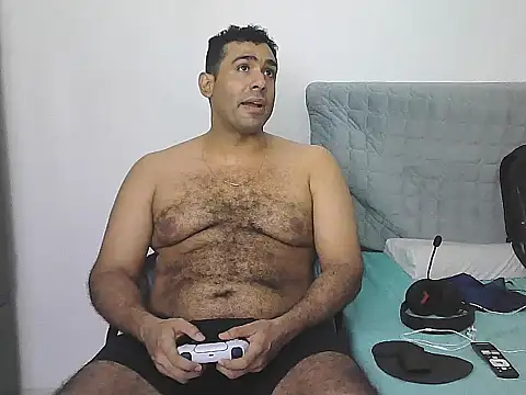 Snapshot of morenocabro10 chatting on 04.05.26 morenocabro10 online show from 04.05.26