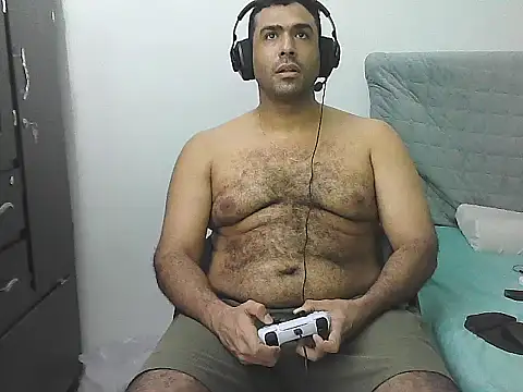 Snapshot of morenocabro10 chatting on 04.08.26 morenocabro10 online show from 04.08.26