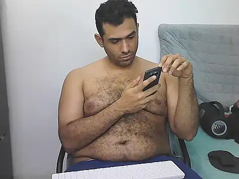 Snapshot of morenocabro10 chatting on 04.14.26 morenocabro10 online show from 04.14.26