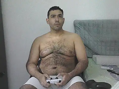 Snapshot of morenocabro10 chatting on 05.18.26 morenocabro10 online show from 05.18.26