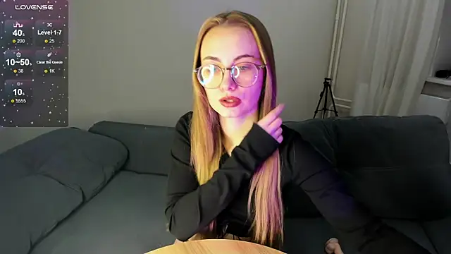 MewStella online show from 10.14.25