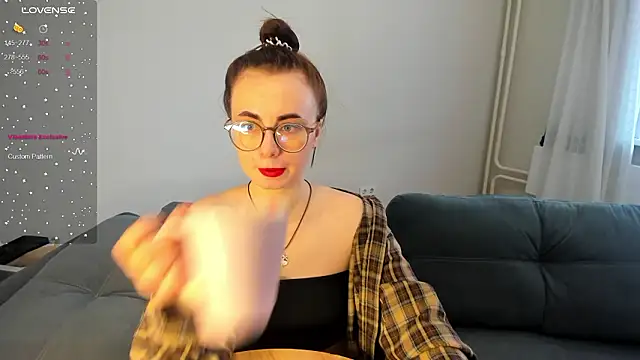 Snapshot of MewStella chatting on 03.08.26 MewStella online show from 03.08.26