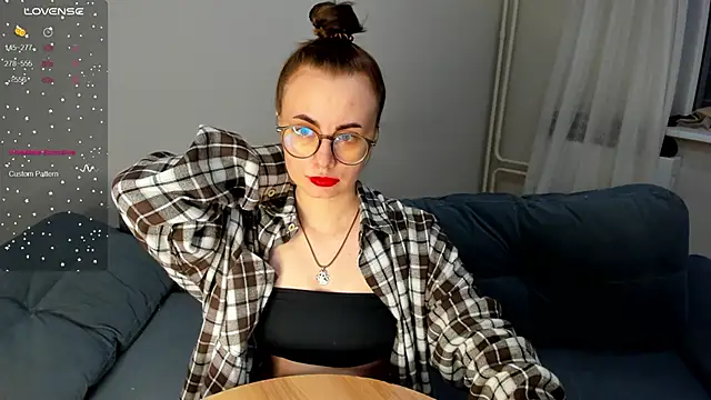 Snapshot of MewStella chatting on 03.20.26 MewStella online show from 03.20.26