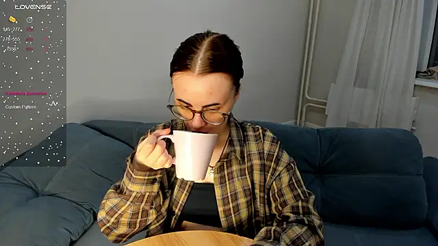 Snapshot of MewStella chatting on 03.21.26 MewStella online show from 03.21.26