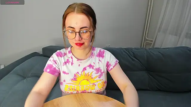 Snapshot of MewStella chatting on 04.12.26 MewStella online show from 04.12.26