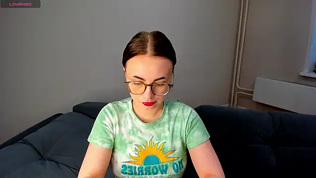 Snapshot of MewStella chatting on 05.17.26 MewStella online show from 05.17.26