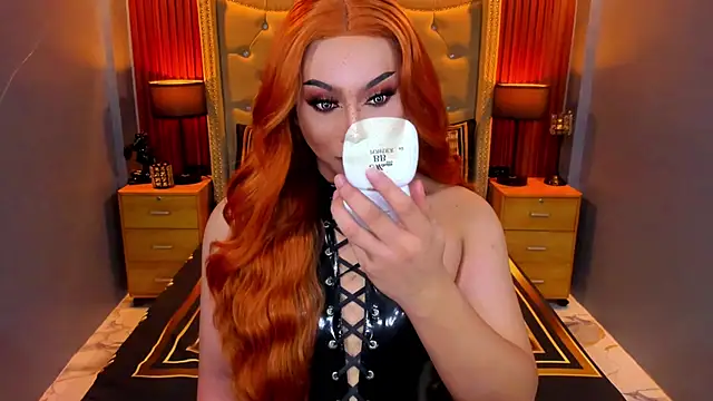 Snapshot of Madisonwill chatting on 11.18.25 Madisonwill online show from 11.18.25