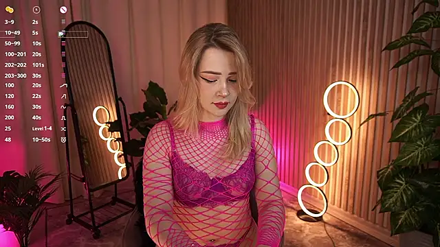 LauraWifeness online show from 03.19.26