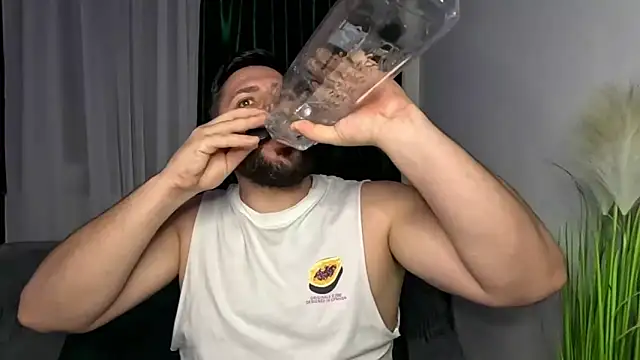 Gold Alpha Boy online show from 04.17.26