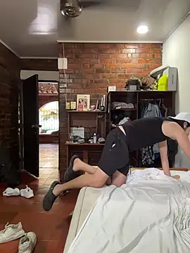 Luxx 14 online show from 12.21.25