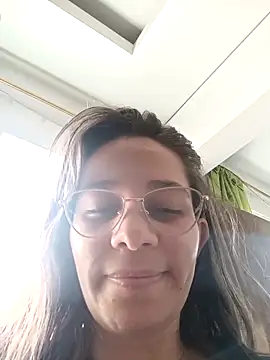 Snapshot of Isabella5_Brown_ chatting on 12.22.25 Isabella5 Brown online show from 12.22.25