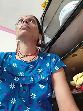 Snapshot of ISHANI-SINGH chatting on 05.15.26 ISHANI-SINGH online show from 05.15.26