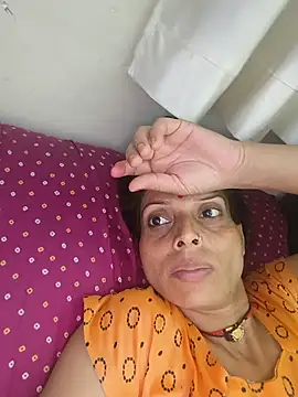 Snapshot of ISHANI-SINGH chatting on 06.17.26 ISHANI-SINGH online show from 06.17.26