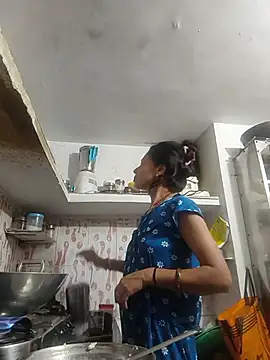Snapshot of ISHANI-SINGH chatting on 06.24.26 ISHANI-SINGH online show from 06.24.26