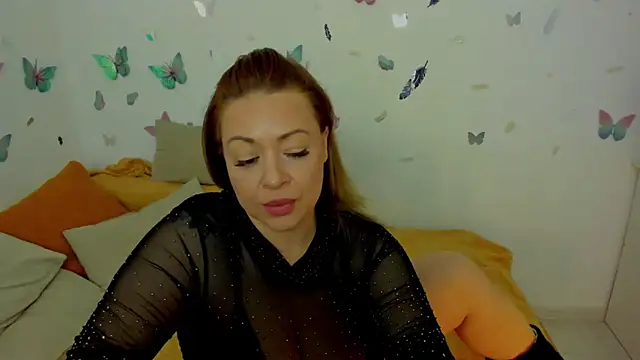 Snapshot of emmamaturre chatting on 03.01.26 emmamaturre online show from 03.01.26