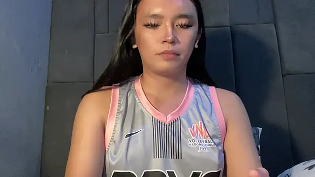 Claudia Johnson online show from 10.02.25