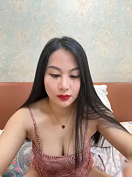 Snapshot of Candice888 chatting on 10.21.25 Candice888 online show from 10.21.25