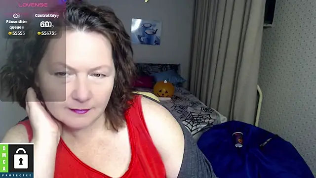 Snapshot of milf_hornys chatting on 10.19.25 milf hornys online show from 10.19.25