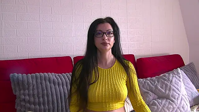 OpheliaZainne online show from 02.04.26