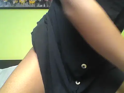 Snapshot of mickle_james chatting on 09.16.25 mickle james online show from 09.16.25