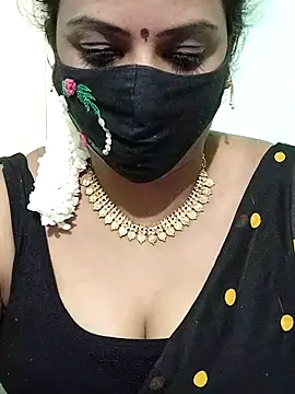 Snapshot of yoga-mithraa chatting on 09.24.25 yoga-mithraa online show from 09.24.25