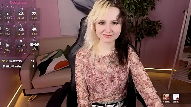 girl next doorr online show from 05.17.26