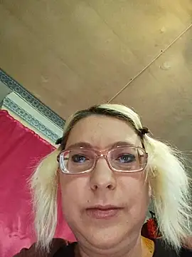 VikaKing online show from 06.04.26