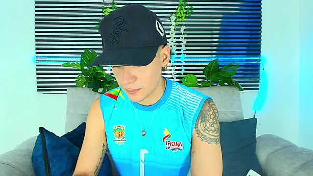 CamiiGuzmanX online show from 02.10.26