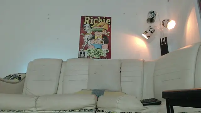 Thomasjons  online show from 04.13.26