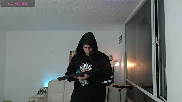 Thomasjons  online show from 04.18.26