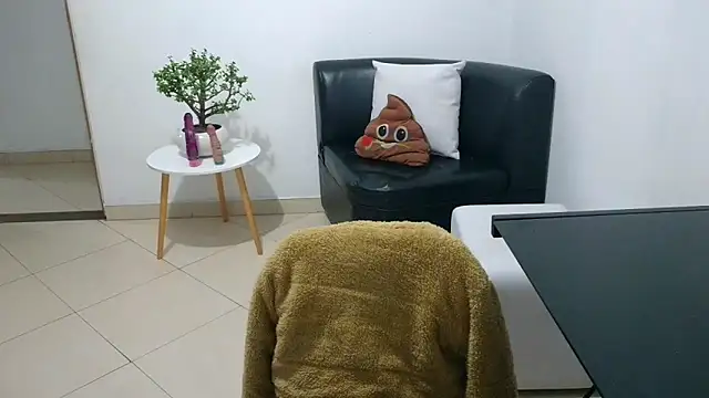 Snapshot of Zendaya11 chatting on 09.18.25 Zendaya11 online show from 09.18.25