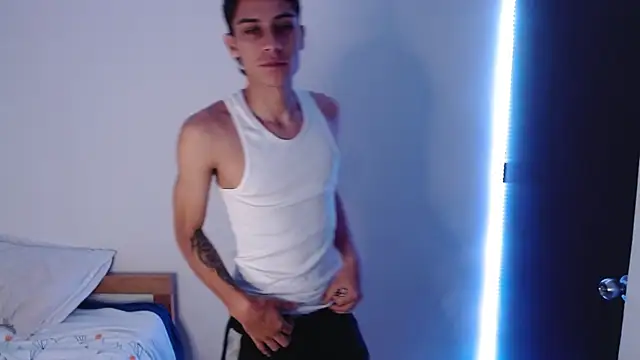 Snapshot of axel_davis_ chatting on 10.08.25 axel davis  online show from 10.08.25