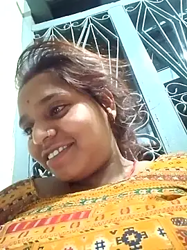 Snapshot of Hot_crety chatting on 10.07.25 Hot crety online show from 10.07.25