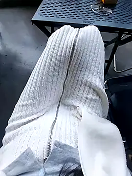 meomeocute online show from 11.30.25