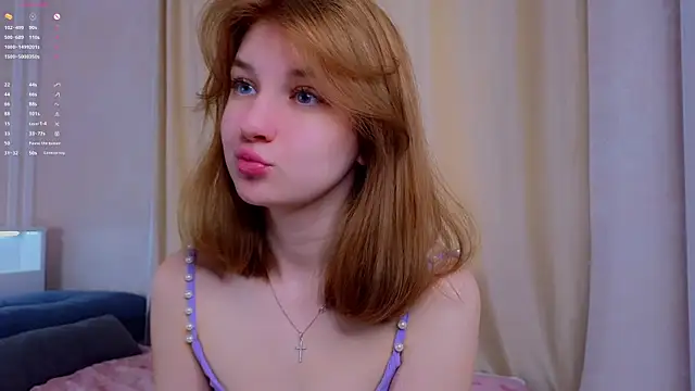 Snapshot of EasterBonney chatting on 09.11.25 EasterBonney online show from 09.11.25