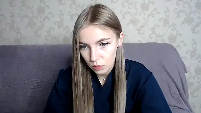 HitGyrl online show from 11.20.25