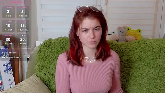 Snapshot of ElzaBlis chatting on 10.04.25 ElzaBlis online show from 10.04.25