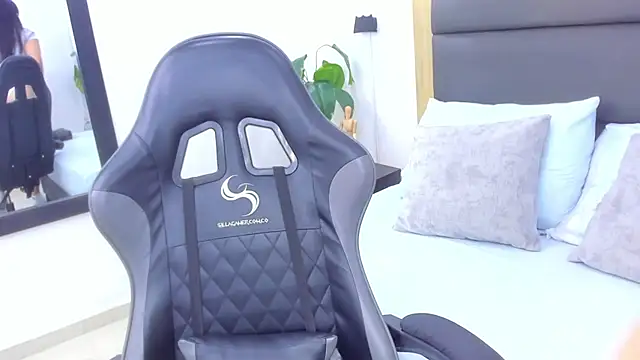 anagil  online show from 12.01.25