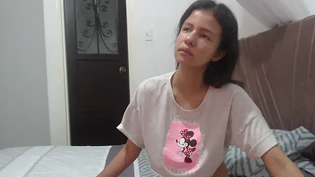 nathaly jones  online show from 04.08.26