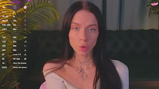 livia starwars online show from 11.16.25