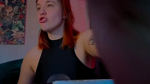Snapshot of the_high_priestess chatting on 05.15.26 the high priestess online show from 05.15.26