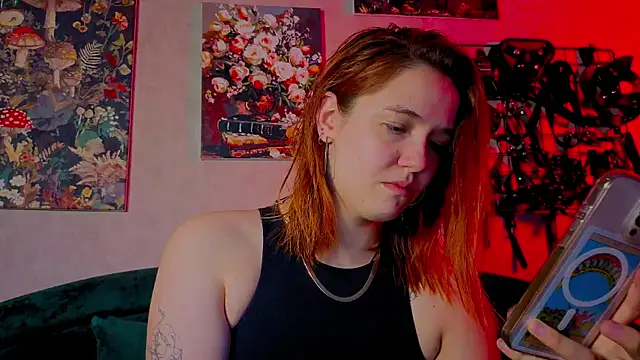 Snapshot of the_high_priestess chatting on 05.16.26 the high priestess online show from 05.16.26