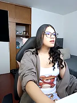 asumi 18 online show from 09.10.25