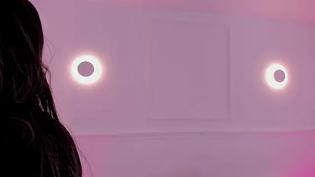 aleksandramiller  online show from 06.04.26