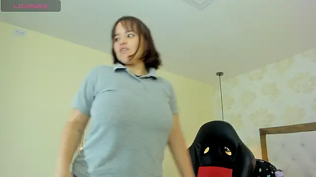 GIANAMILLER6 online show from 04.22.26