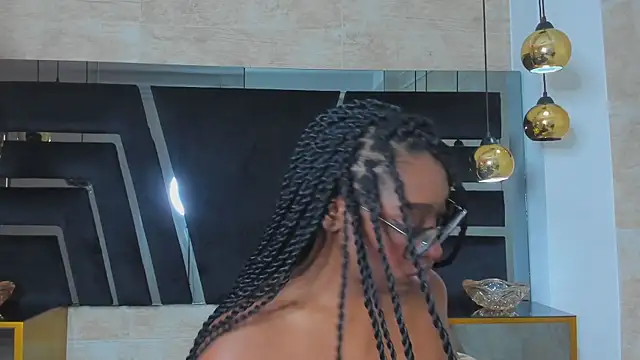 Snapshot of YallianaBrooks chatting on 07.16.26 YallianaBrooks online show from 07.16.26