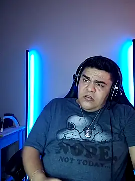 Snapshot of perversus12 chatting on 03.01.26 perversus12 online show from 03.01.26